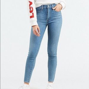 Levi’s Mile High Super Skinny Jeans
